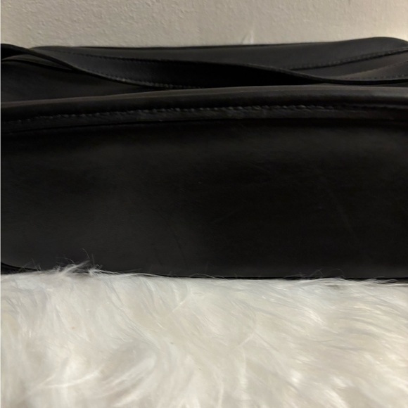 Coach Vintage Black Metropolis Zip Shoulder Bag Leather, 9087 - Picture 8 of 12